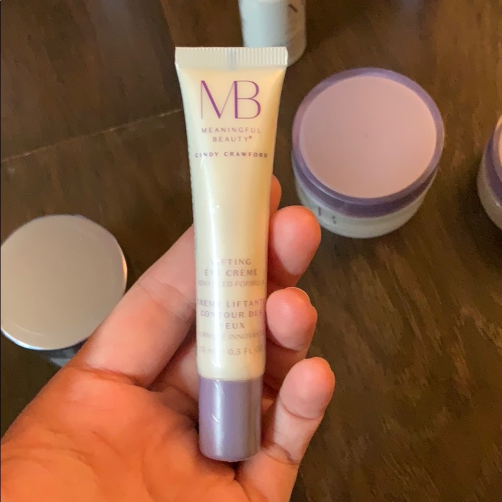 Meaningful Beauty lifting eye cream